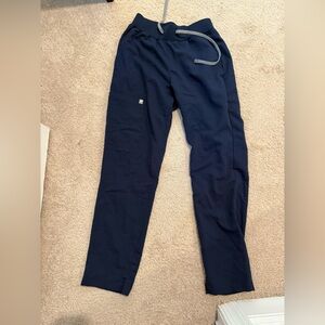 Fabletics scrubs- never worn!